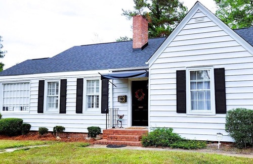 Macon House | Family and Pet Friendly Home-Away-From-Home
