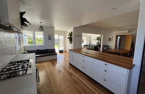 Raglan House | Family and Pet Friendly