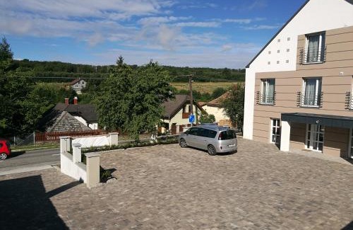 Epleny Apartment | Family Apartman