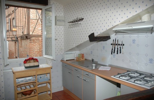 Albi Apartment | Family apartment 2/4 people downtown, quiet, Fiber wi-fi