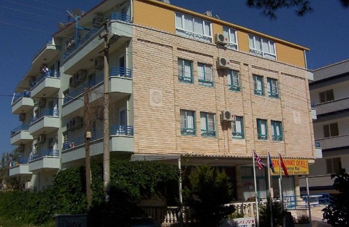 Altinkum Apartment | Family Apartment 5 minutes to beach with swimming pool and snack restaurant