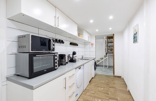 Terezvaros Apartment | ⭐FAMILY APARTMENT ❤️A/C ☕FREE-BREAKFAST @OLD-TOWN