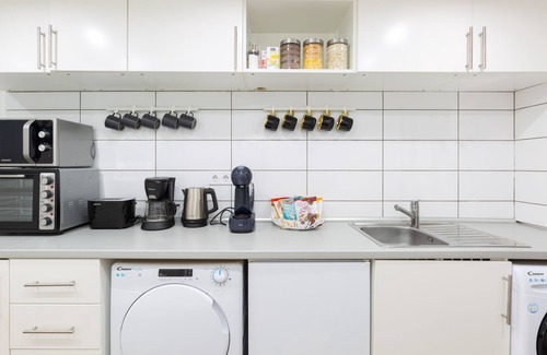 Terezvaros Apartment | ⭐FAMILY APARTMENT ❤️A/C ☕FREE-BREAKFAST @OLD-TOWN