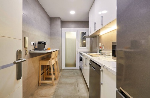 La Maternitat i Sant Ramon House | Family Apartment Camp Nou by Maison Piñata