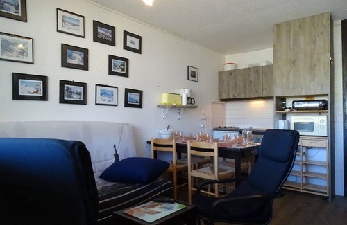 Arette Apartment | Family apartment for 6 with balcony and direct slope access