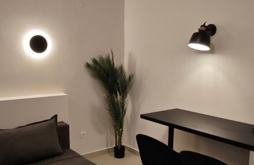 Vardaris Apartment | Family Apartment - Be My Guest Mprosta