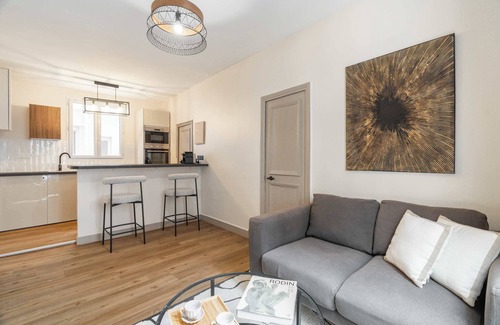 Plaisance Apartment | Family apartment in Paris: 2 bedrooms, WiFi & close to attractions
