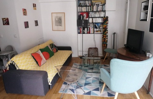 Quartier de Rochechouart Apartment | Family apartment in the heart of Paris