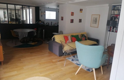 Quartier de Rochechouart Apartment | Family apartment in the heart of Paris