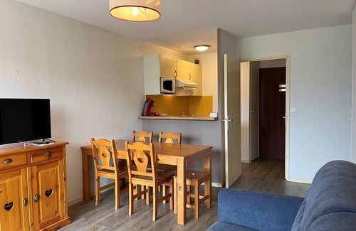 Loudervielle Apartment | Family apartment near slopes with balcony and Spassio access