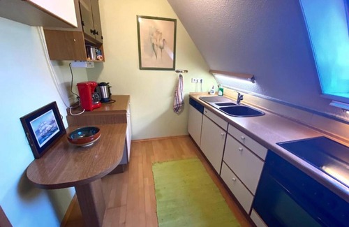 Oberasbach Apartment | Family Apartment 'Sarah' with Shared Terrace, Shared Garden and Wi-Fi