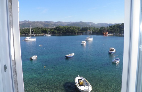 Kolocep Island Apartment | Family apartment surrounded by ancient walls, two meters from the sea