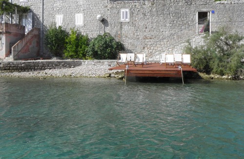 Kolocep Island Apartment | Family apartment surrounded by ancient walls, two meters from the sea