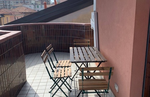 Precotto Apartment | Family apartment with balcony and close to metro