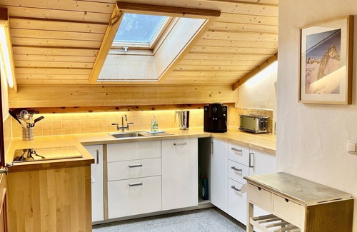 Kruen Apartment | Family apartment with two separate bedrooms and unobstructed Zugspitze views