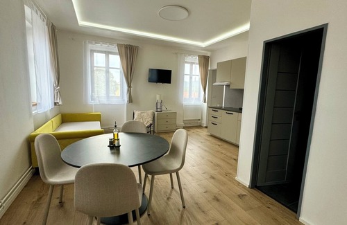 Mojne Apartment | Family Apartments Černice