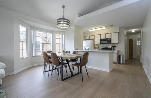Royal Palm Bay Apartment | Family Apt very close to Disney