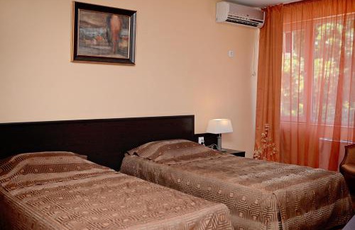 Vratsa Hotel | Family Art-Hotel Zora