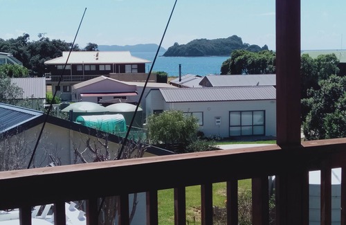 Opito Bay House | Family Beach Bach - 1 min walk to Opito Bay beach