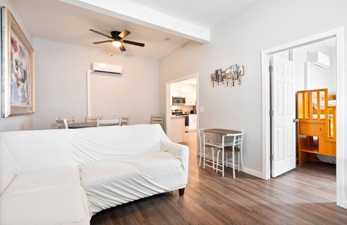 Hampton Apartment | Family beach getaway| sleeps 5
