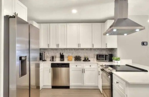 Largo House | Family Beach Getaway with Pool - Pet Friendly