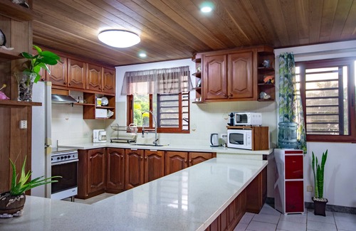 Taiarapu-Est House | Family Beach House at Tautira-Tahiti w/black sand beach