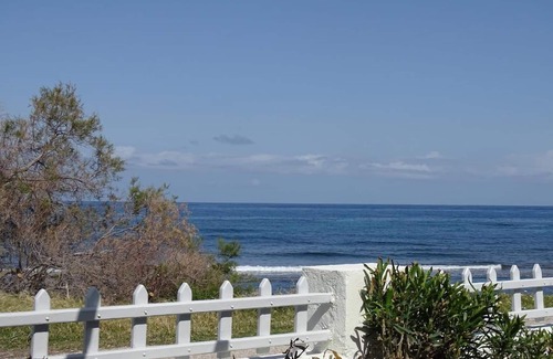 Kamari House | Family beach house, sea front.