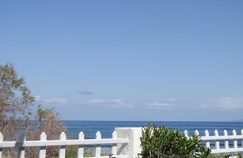 Kamari House | Family beach house, sea front.