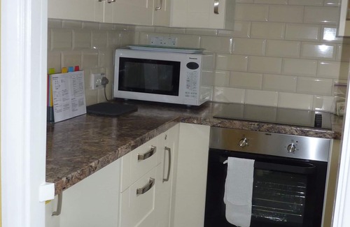 Oulton Broad House | Family Bungalow on Broadlands Park, Oulton Broad, Lowestoft, Suffolk - 3 Beds