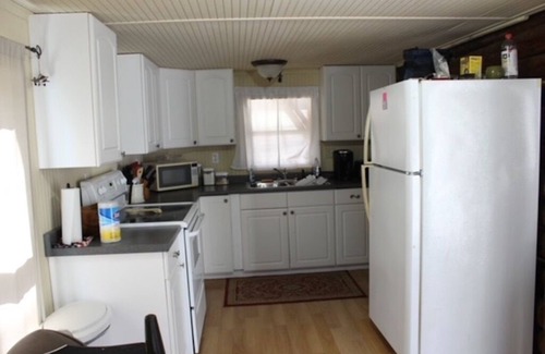 Clinton Cabin | Family Cabin Loft Style in a country atmosphere on the lakeside.