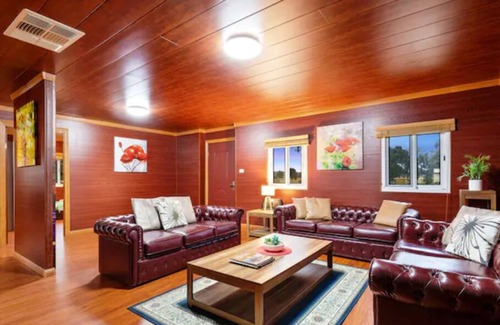 Bearii House | Family Cabin near Murray, Sleeps 6, Dogs ok