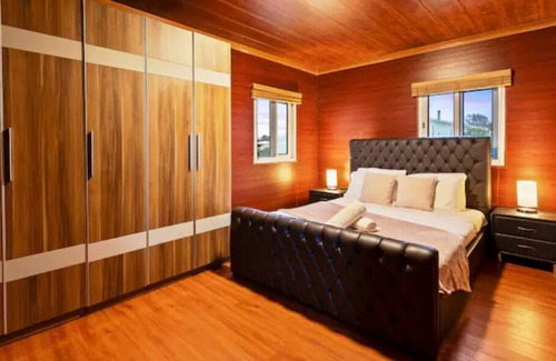 Bearii House | Family Cabin near Murray, Sleeps 6, Dogs ok