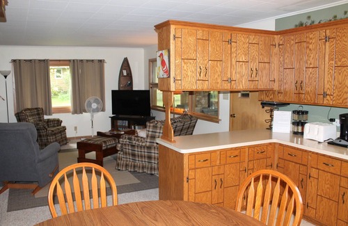 Bay Lake Cabin | Family Cabin on Beautiful Bay Lake-RELAX-Large Lakeside Deck, Yard, Private Dock
