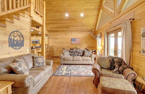 Van Buren Cabin | Family Cabin w/Deck By Mark Twain Nat’l Forest!
