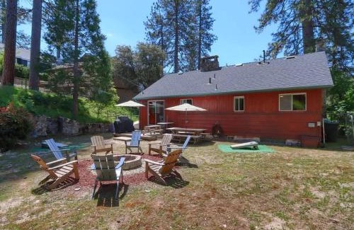 Bass Lake House | Family Cabin with Private Dock and Sleeps 11
