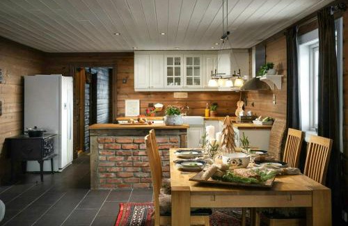 Kamben House | Family Cabin With Shelter By Lake Gautetjern
