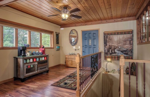 Rodney House | Family can Relax & Enjoy the Peace of our Hidden Gem on All Sports Jehnsen Lake