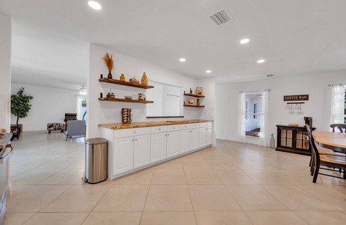 Cutler Bay House | Family Canal Home with Kayaks