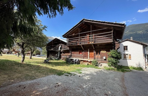 Bruson Ski Chalet | Family Chalet Karibu - 4 Vallées - next to Verbier