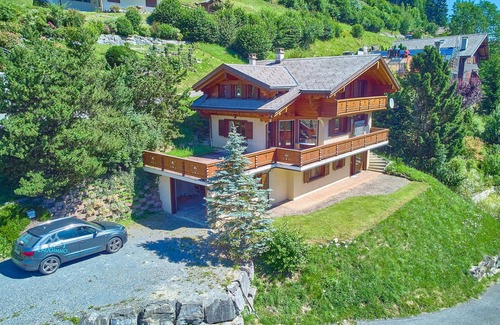 Champery Ski Chalet | Family chalet overlooking the Midi Teeth
