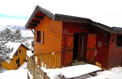 Eyne 2600 Ski Chalet | Family chalet, two identical levels close to the slopes. Ideal for two families.