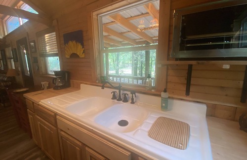 Quitman Cabin | Family/Church Small Group Cabin Retreat & Country Resort - 5 Cabins/3 Rooms