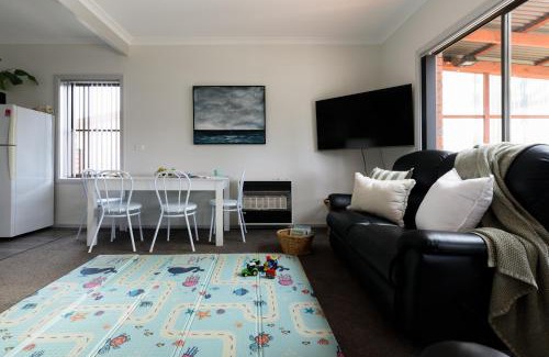 Sisters Beach House | Family Comfort in the Stunning Sisters Beach
