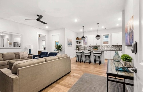 West End Apartment | Family Comfort | West End Kings