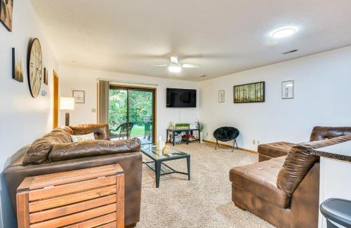 Monroe City Apartment | Family Condo By Mark Twain Lake and Jellystone Park