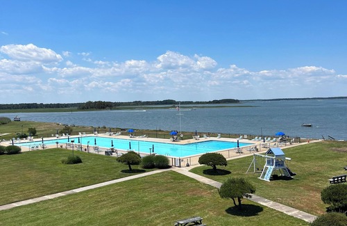 Ocean View Condo | Family Condo on the Bay