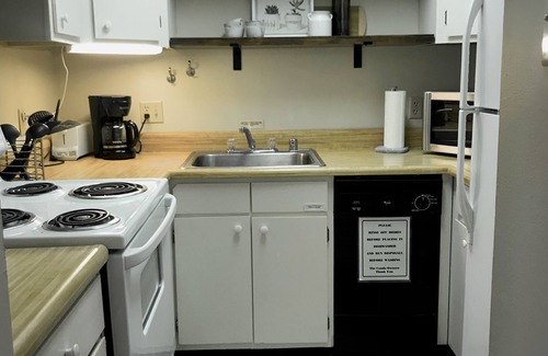 Red River Condo | Family condo, walk to ski area, private fishing pond and playground