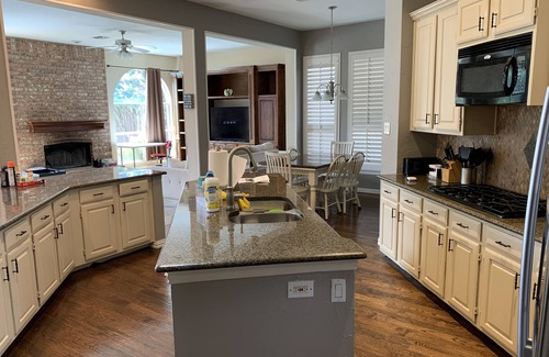 Coppell House | Family-Corporate Playground Property- 10 minutes from DFW Airport-home on 1 acre
