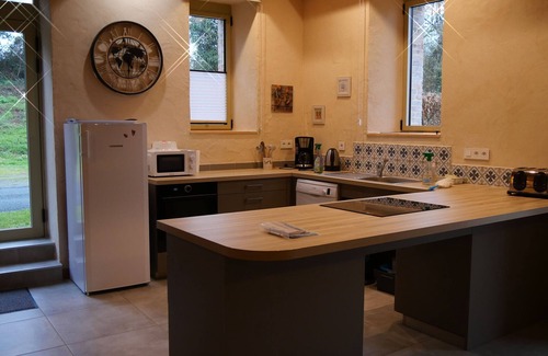 La Selle-Craonnaise Cottage | Family cottage 7 pers, nature & leisure, pets allowed, WiFi