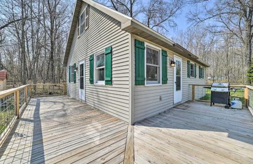 Higgins Lake House | Family Cottage 3 Mi to Higgins Lake State Pk!